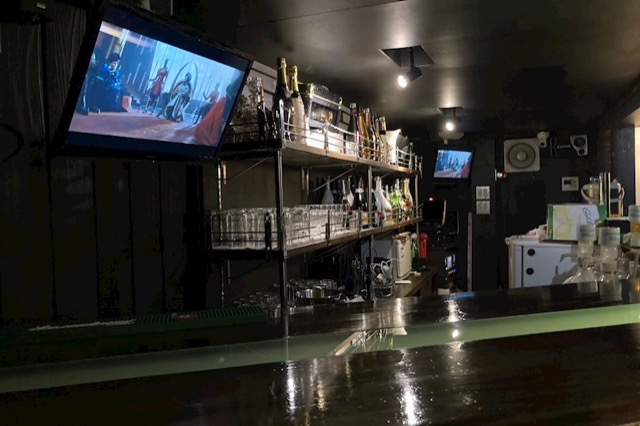 長町店：モニターも完備しています